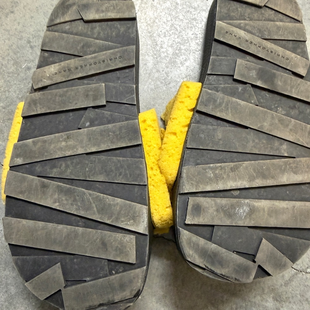 Christopher Kane Yellow Sponge Detail Slides - Picture 3 of 3